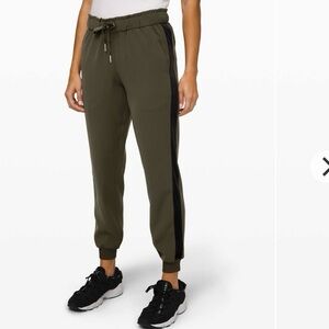 Lululemon “On The Fly” Jogger